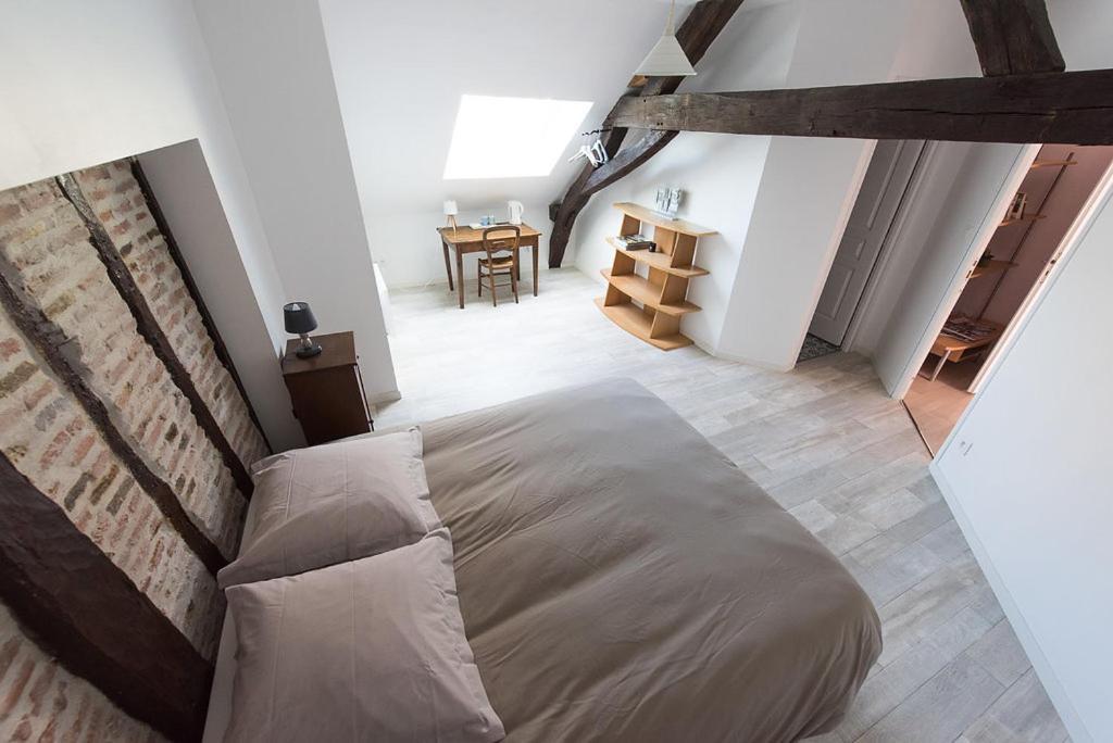Les Charmilles Bed and Breakfast Saint-Jean-de-Losne Eksteriør billede