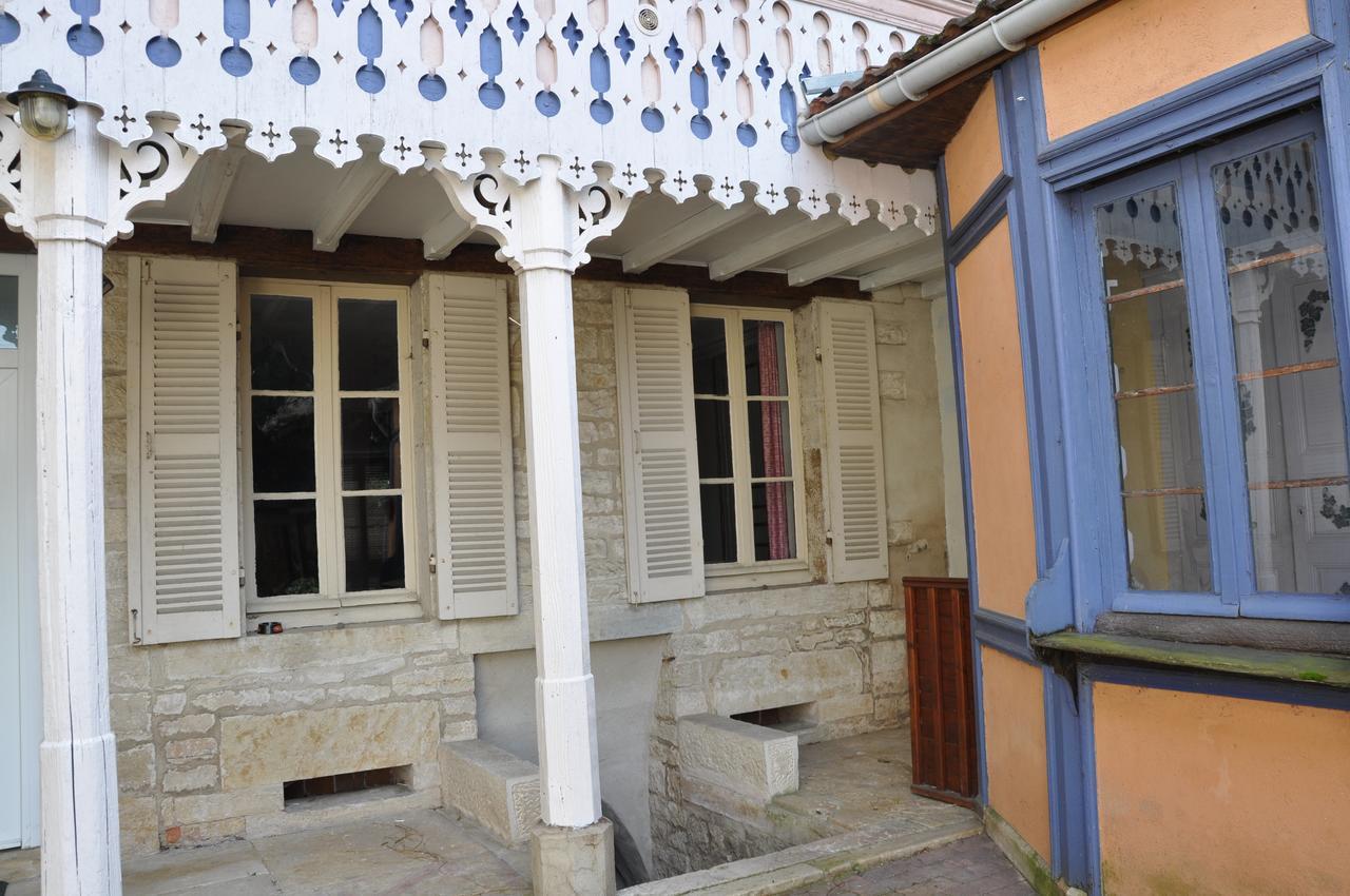 Les Charmilles Bed and Breakfast Saint-Jean-de-Losne Eksteriør billede